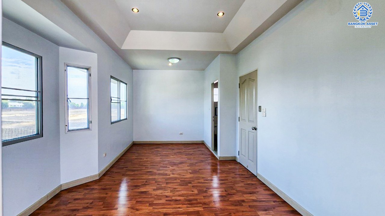 *****บ้านเดี่ยวมือสองนนทบุรี โครงการ พฤกษ์ลดา วงเเหวน หลังมุม! เนื้อที่กว้าง 53 ตร.ว. ฟังก์ชัน 3 ห้องนอน 2 ห้องน้ำ 2 ที่จอดรถ แถมฟรี! 1 เครื่องปรับอากาศ บนทำเลแห่งการเดินทาง เชื่อมต่อถนนกาญจนาภิเษก ใกล้รถไฟฟ้าสายสีม่วง "สถานีคลองบางไผ่" และทางด่วน "ศรีรัช" ราคาคุ้มสุดในโครงการ