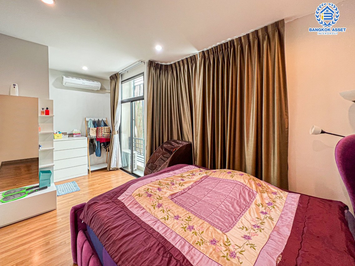 *****ทาวน์เฮ้าส์มือสองปทุมธานี โครงการ คาซ่าซิตี้ วงแหวน-ลำลูกกา2 เนื้อที่เกือบ 20 ตร.ว. ฟังก์ชัน 3 ห้องนอน 3 ห้องน้ำ 2 ที่จอดรถ บ้านสภาพสวย ต่อเติมครบ แถมฟรี! 3 เครื่องปรับอากาศ และเฟอร์นิเจอร์ บนทำเลดี เชื่อมต่อถนนลำลูกกา, ถนนหทัยราษฎร์, ถนนนิมิตใหม่ จองด่วน!