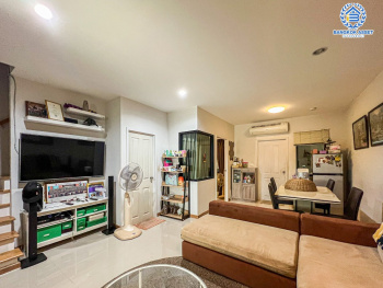 *****ทาวน์เฮ้าส์มือสองปทุมธานี โครงการ คาซ่าซิตี้ วงแหวน-ลำลูกกา2 เนื้อที่เกือบ 20 ตร.ว. ฟังก์ชัน 3 ห้องนอน 3 ห้องน้ำ 2 ที่จอดรถ บ้านสภาพสวย ต่อเติมครบ แถมฟรี! 3 เครื่องปรับอากาศ และเฟอร์นิเจอร์ บนทำเลดี เชื่อมต่อถนนลำลูกกา, ถนนหทัยราษฎร์, ถนนนิมิตใหม่ จองด่วน!