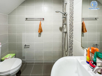 *****ทาวน์เฮ้าส์มือสองปทุมธานี โครงการ คาซ่าซิตี้ วงแหวน-ลำลูกกา2 เนื้อที่เกือบ 20 ตร.ว. ฟังก์ชัน 3 ห้องนอน 3 ห้องน้ำ 2 ที่จอดรถ บ้านสภาพสวย ต่อเติมครบ แถมฟรี! 3 เครื่องปรับอากาศ และเฟอร์นิเจอร์ บนทำเลดี เชื่อมต่อถนนลำลูกกา, ถนนหทัยราษฎร์, ถนนนิมิตใหม่ จองด่วน!