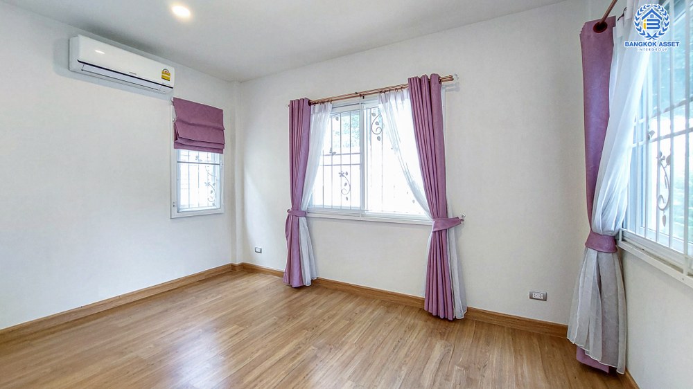 *****บ้านเดี่ยวมือสอง โครงการ เซนโทร ชัยพฤกษ์-แจ้งวัฒนะ หลังมุม เนื้อที่กว้าง 57.50 ตร.ว. ฟังก์ชัน 4 ห้องนอน 3 ห้องน้ำ 2 ที่จอดรถ ภายในสภาพดีมาก แถมฟรี! เครื่องปรับอากาศ บนทำเลดี เชื่อมต่อถนนสะพานนนทบุรี-บางบัวทอง ถนนชัยพฤกษ์ ถนนราชพฤกษ์ ใกล้จุดขึ้นทางด่วน "แจ้งวัฒนะ"