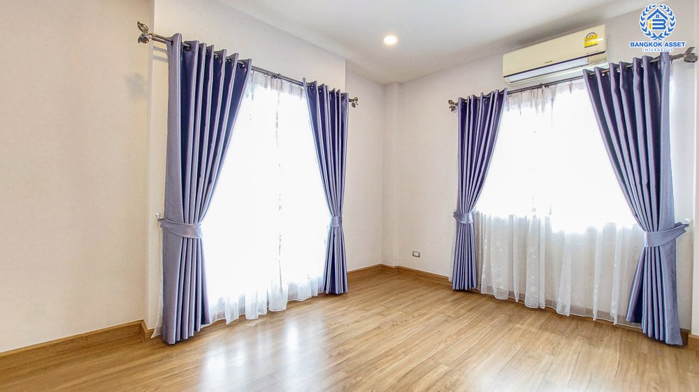 *****บ้านเดี่ยวมือสอง โครงการ เซนโทร ชัยพฤกษ์-แจ้งวัฒนะ หลังมุม เนื้อที่กว้าง 57.50 ตร.ว. ฟังก์ชัน 4 ห้องนอน 3 ห้องน้ำ 2 ที่จอดรถ ภายในสภาพดีมาก แถมฟรี! เครื่องปรับอากาศ บนทำเลดี เชื่อมต่อถนนสะพานนนทบุรี-บางบัวทอง ถนนชัยพฤกษ์ ถนนราชพฤกษ์ ใกล้จุดขึ้นทางด่วน "แจ้งวัฒนะ"