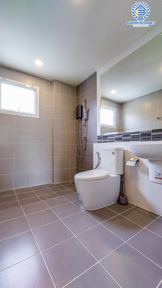 *****บ้านเดี่ยวมือสอง โครงการ เซนโทร ชัยพฤกษ์-แจ้งวัฒนะ หลังมุม เนื้อที่กว้าง 57.50 ตร.ว. ฟังก์ชัน 4 ห้องนอน 3 ห้องน้ำ 2 ที่จอดรถ ภายในสภาพดีมาก แถมฟรี! เครื่องปรับอากาศ บนทำเลดี เชื่อมต่อถนนสะพานนนทบุรี-บางบัวทอง ถนนชัยพฤกษ์ ถนนราชพฤกษ์ ใกล้จุดขึ้นทางด่วน "แจ้งวัฒนะ"