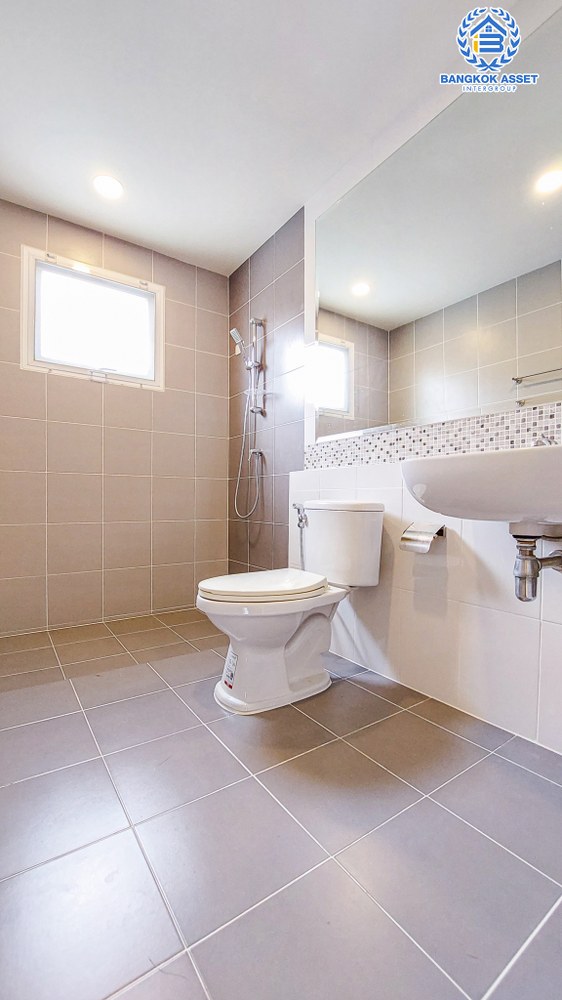 *****บ้านเดี่ยวมือสอง โครงการ เซนโทร ชัยพฤกษ์-แจ้งวัฒนะ หลังมุม เนื้อที่กว้าง 57.50 ตร.ว. ฟังก์ชัน 4 ห้องนอน 3 ห้องน้ำ 2 ที่จอดรถ ภายในสภาพดีมาก แถมฟรี! เครื่องปรับอากาศ บนทำเลดี เชื่อมต่อถนนสะพานนนทบุรี-บางบัวทอง ถนนชัยพฤกษ์ ถนนราชพฤกษ์ ใกล้จุดขึ้นทางด่วน "แจ้งวัฒนะ"