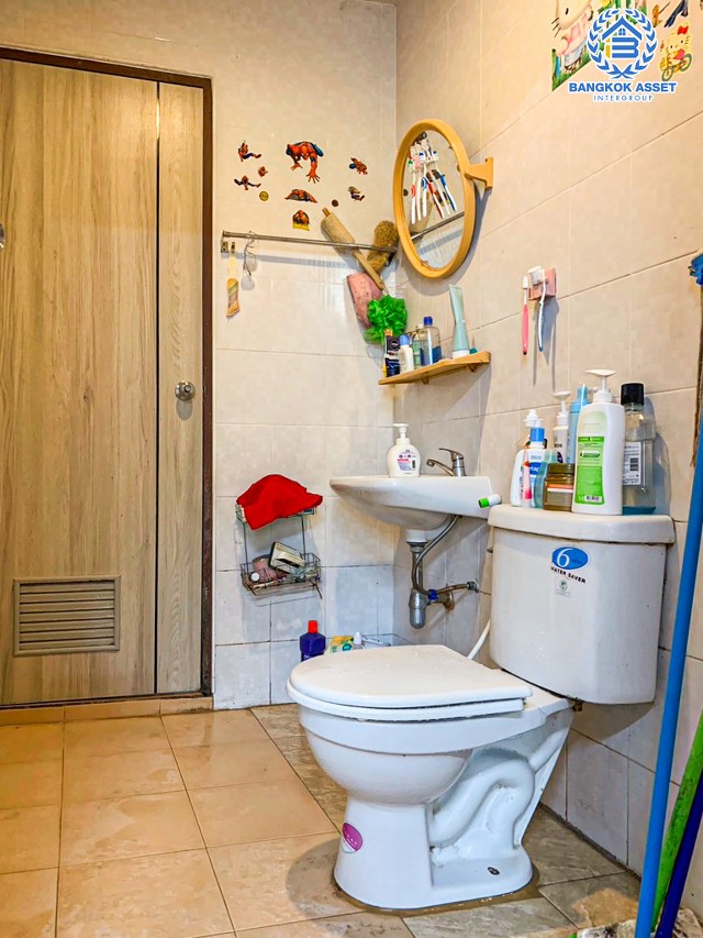 *****ทาวน์โฮมมือสองนนทบุรี หมู่บ้าน ศิขรินทร์ บางกรวย-ไทรน้อย เนื้อที่กว้างมากถึง 32.5 ตร.ว. ฟังก์ชัน 4 ห้องนอน 3 ห้องน้ำ 1 ที่จอดรถ แบ่งสัดส่วนชัดเจน บนทำเลเดินทางสะดวก เชื่อมต่อ ถ.บางกรวย-ไทรน้อย ใกล้ทางพิเศษ ประจิมรัถยา และรถไฟฟ้าสายสีแดง "สถานีบางบำหรุ" เพียง 15 นาที