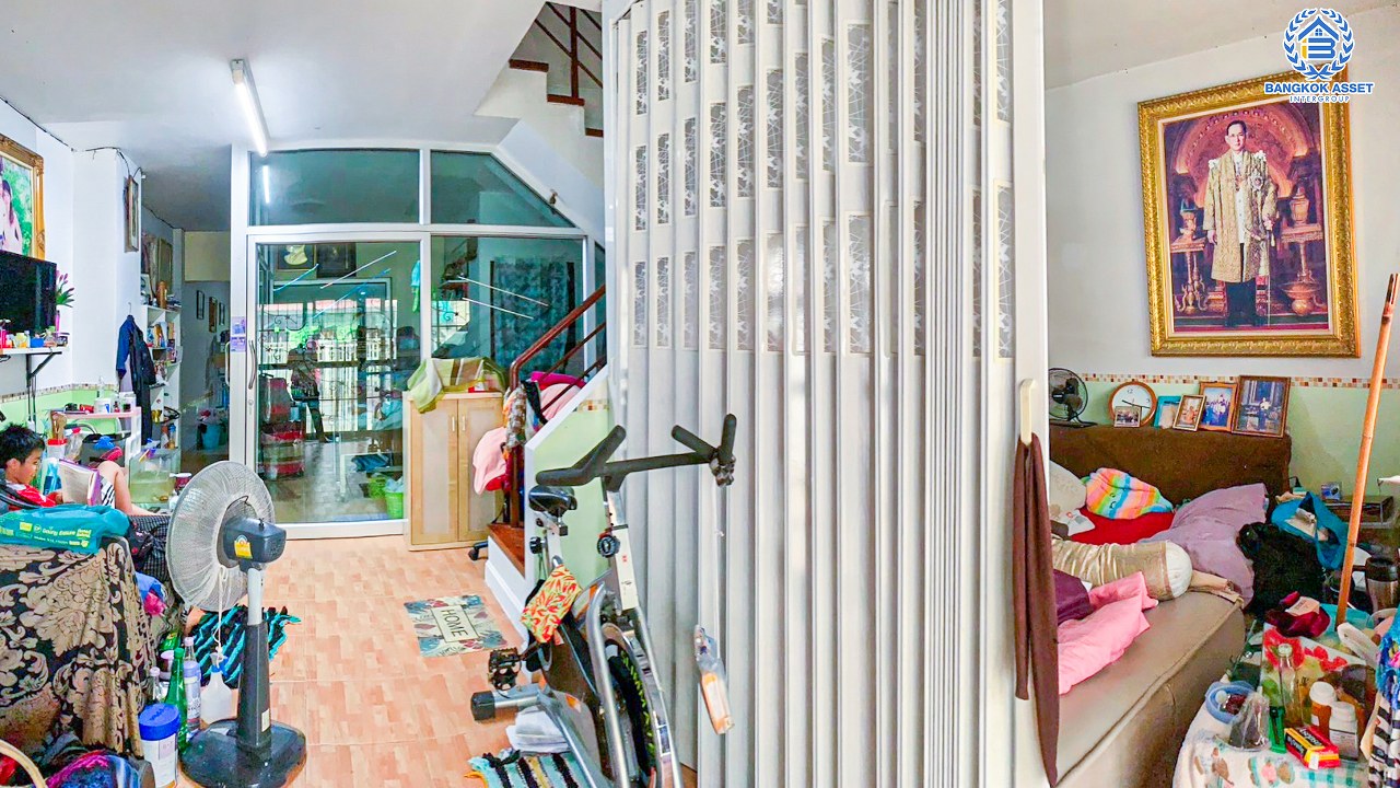 *****ทาวน์โฮมมือสองนนทบุรี หมู่บ้าน ศิขรินทร์ บางกรวย-ไทรน้อย เนื้อที่กว้างมากถึง 32.5 ตร.ว. ฟังก์ชัน 4 ห้องนอน 3 ห้องน้ำ 1 ที่จอดรถ แบ่งสัดส่วนชัดเจน บนทำเลเดินทางสะดวก เชื่อมต่อ ถ.บางกรวย-ไทรน้อย ใกล้ทางพิเศษ ประจิมรัถยา และรถไฟฟ้าสายสีแดง "สถานีบางบำหรุ" เพียง 15 นาที