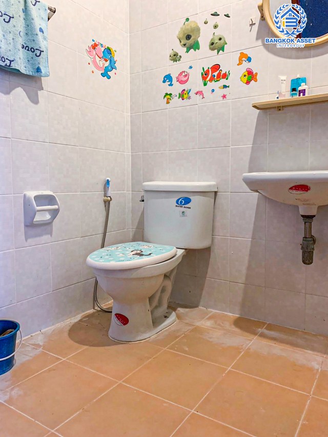 *****ทาวน์โฮมมือสองนนทบุรี หมู่บ้าน ศิขรินทร์ บางกรวย-ไทรน้อย เนื้อที่กว้างมากถึง 32.5 ตร.ว. ฟังก์ชัน 4 ห้องนอน 3 ห้องน้ำ 1 ที่จอดรถ แบ่งสัดส่วนชัดเจน บนทำเลเดินทางสะดวก เชื่อมต่อ ถ.บางกรวย-ไทรน้อย ใกล้ทางพิเศษ ประจิมรัถยา และรถไฟฟ้าสายสีแดง "สถานีบางบำหรุ" เพียง 15 นาที