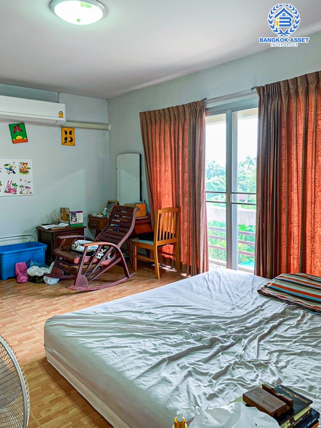 *****ทาวน์โฮมมือสองนนทบุรี หมู่บ้าน ศิขรินทร์ บางกรวย-ไทรน้อย เนื้อที่กว้างมากถึง 32.5 ตร.ว. ฟังก์ชัน 4 ห้องนอน 3 ห้องน้ำ 1 ที่จอดรถ แบ่งสัดส่วนชัดเจน บนทำเลเดินทางสะดวก เชื่อมต่อ ถ.บางกรวย-ไทรน้อย ใกล้ทางพิเศษ ประจิมรัถยา และรถไฟฟ้าสายสีแดง "สถานีบางบำหรุ" เพียง 15 นาที