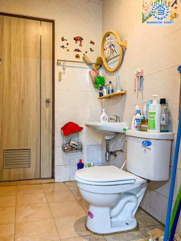 *****ทาวน์โฮมมือสองนนทบุรี หมู่บ้าน ศิขรินทร์ บางกรวย-ไทรน้อย เนื้อที่กว้างมากถึง 32.5 ตร.ว. ฟังก์ชัน 4 ห้องนอน 3 ห้องน้ำ 1 ที่จอดรถ แบ่งสัดส่วนชัดเจน บนทำเลเดินทางสะดวก เชื่อมต่อ ถ.บางกรวย-ไทรน้อย ใกล้ทางพิเศษ ประจิมรัถยา และรถไฟฟ้าสายสีแดง "สถานีบางบำหรุ" เพียง 15 นาที