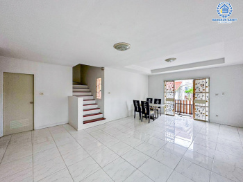 *****ทาวน์เฮ้าส์มือสองสมุทรสาคร หมู่บ้าน กานดา บ้านริมคลอง พระราม2 หลังมุม! เนื้อที่กว้างขวางถึง 52.7 ตร.ว. ฟังก์ชัน 4 ห้องนอน 2 ห้องน้ำ 1 ที่จอดรถ เนื้อที่รอบบ้านเยอะมาก บนทำเลดี เชื่อมต่อ ถนนพระราม2, ถนนกาญจนาภิเษก ใกล้จุดขึ้นทางด่วน "สมุทรสาคร" จองเลย!