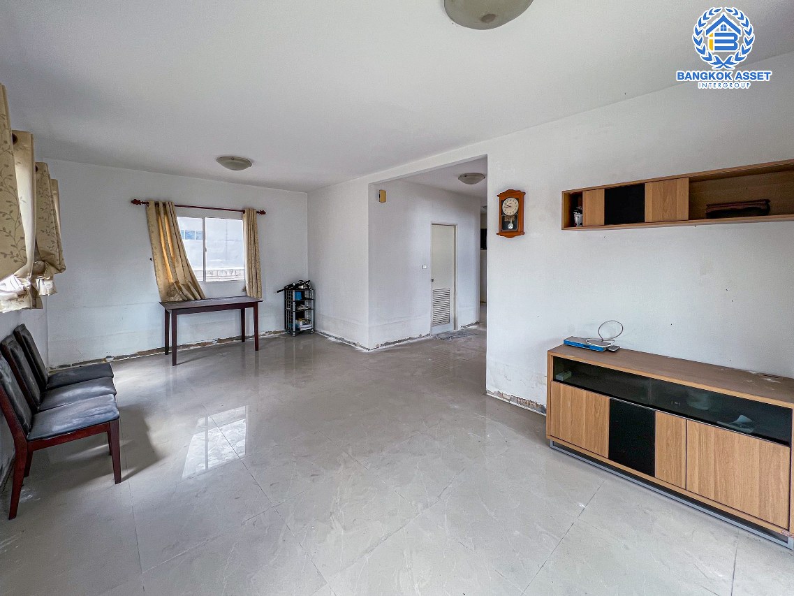 *****บ้านเดี่ยวมือสองนนทบุรี โครงการ พฤกษาวิลเลจ10 บางใหญ่ เนื้อที่กว้างถึง 51 ตร.ว. ฟังก์ชัน 3 ห้องนอน 2 ห้องน้ำ 1 จอดรถ ลดความวุ่ยวาย เพิ่มความเป็นส่วนตัว! บนทำเลแห่งการเดินทาง ใกล้เซ็นทรัลเวสต์เกต, รถไฟฟ้าสายสีม่วง "สถานีตลาดบางใหญ่" และทางด่วน "ศรีรัช"