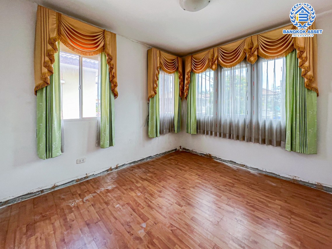 *****บ้านเดี่ยวมือสองนนทบุรี โครงการ พฤกษาวิลเลจ10 บางใหญ่ เนื้อที่กว้างถึง 51 ตร.ว. ฟังก์ชัน 3 ห้องนอน 2 ห้องน้ำ 1 จอดรถ ลดความวุ่ยวาย เพิ่มความเป็นส่วนตัว! บนทำเลแห่งการเดินทาง ใกล้เซ็นทรัลเวสต์เกต, รถไฟฟ้าสายสีม่วง "สถานีตลาดบางใหญ่" และทางด่วน "ศรีรัช"