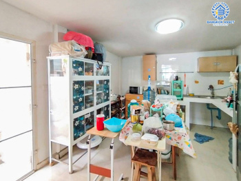 *****บ้านเดี่ยวมือสองกรุงเทพมหานคร โครงการ สุขใจ สุขุมวิท เนื้อที่กว้างขวางถึง 71 ตร.ว. ฟังก์ชัน 3 ห้องนอน 3 ห้องน้ำ 2 ที่จอดรถ แถมฟรี! 3 เครื่องปรับอากาศ 2 เครื่องทำน้ำอุ่น บนทำเลเดินทางสะดวก เชื่อมต่อถนนสุขุมวิท ใกล้รถไฟฟ้าสายสีเขียว "สถานีปุณณวิถี" และทางด่วน "รามอินทรา-อาจณรงค์"