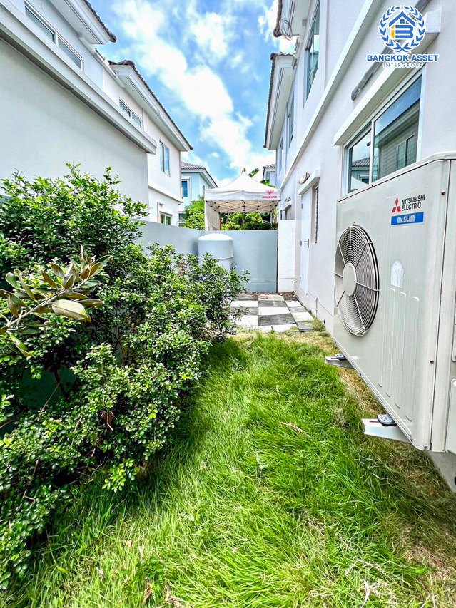 *****บ้านแฝดมือสองสมุทรปราการ โครงการ วิลลาจจิโอ ประชาอุทิศ90 หลังมุม! เนื้อที่กว้าง 36.6 ตร.ว. ฟังก์ชัน 3 ห้องนอน 2 ห้องน้ำ 2 ที่จอดรถ บ้านสภาพใหม่มาก ไม่เคยเข้าอยู่ บนทำเลแห่งการเดินทาง เชื่อมต่อถนนประชาอุทิศ ใกล้รถไฟฟ้าสายสีม่วง "สถานีครุใน" และทางด่วน "เฉลิมมหานคร"