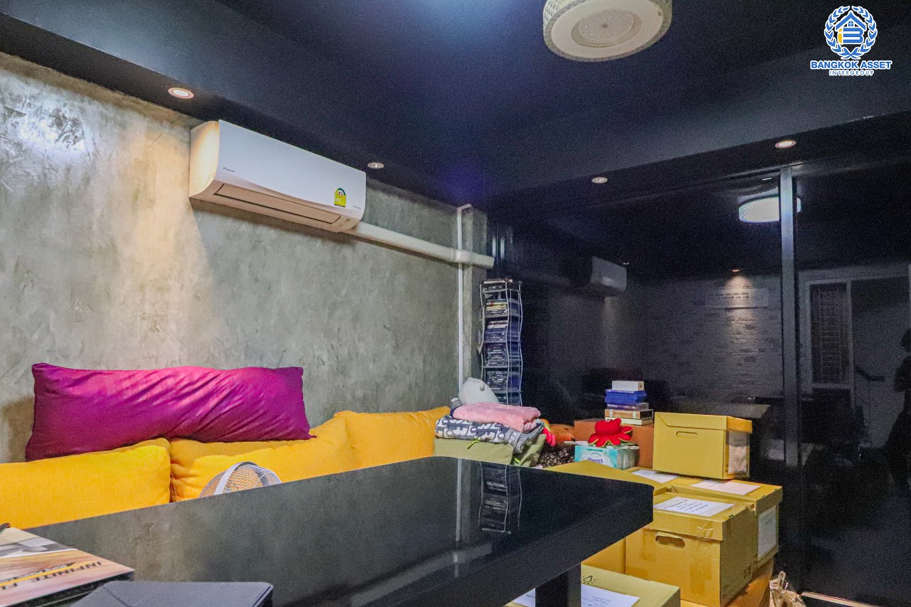 *****ทาวน์โฮม 3 ชั้นมือสองนนทบุรี หมู่บ้าน ศุภาลัยวิลล์ รัตนาธิเบศร์ เนื้อที่ 18 ตร.ว. ฟังก์ชัน 3 ห้องนอน 3 ห้องน้ำ บ้านสภาพดี บนทำเลเดินทางสะดวก ใกล้ทางด่วน "งามวงศ์วาน" และรถไฟฟ้าสายสีม่วง "สถานีศูนย์ราชการนนทบุรี" เพียง 10 นาที ราคาถูกสุดในโครงการ!