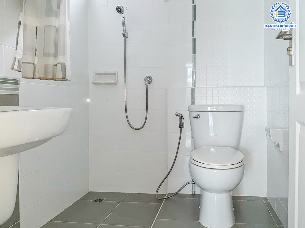 *****บ้านเดี่ยวมือสอง โครงการ พฤกษ์ลดา วงแหวน-รัตนาธิเบศร์ หลังมุม เนื้อที่กว้าง 56 ตร.ว. ฟังก์ชัน 3 ห้องนอน 2 ห้องน้ำ 2 ที่จอดรถ บ้านสภาพดีเยี่ยม โครงการเงียบสงบ แถมฟรี! เครื่องปรับอากาศ บนทำเลแห่งการเดินทาง เชื่อมต่อถนนกาญจนาภิเษก ใกล้รถไฟฟ้าสายสีม่วง "สถานีคลองบางไผ่"