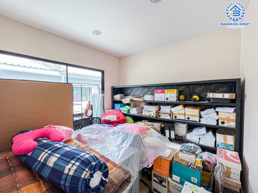 *****ทาวน์โฮมมือสอง โครงการ บ้านกลางเมือง รัตนาธิเบศร์ เนื้อที่กว้าง 18.10 ตร.ว. บ้านสไตล์ Home Office หน้าบ้านไม่ชนกับใคร พร้อมฟังก์ชัน 3 ห้องนอน 3 ห้องน้ำ ที่จอดรถ 2 คัน บนทำเลแห่งการเดินทาง ใกล้รถไฟฟ้าสายสีม่วง "สถานีบางกระสอ" และทางด่วน "ศรีรัช"