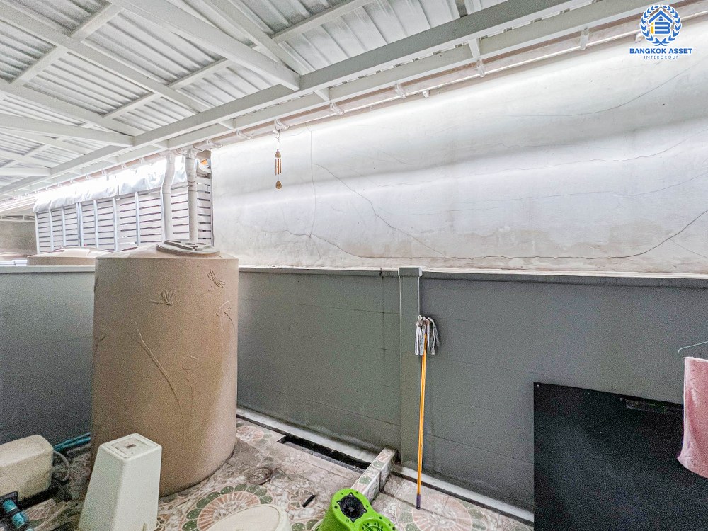 *****ทาวน์โฮมมือสอง โครงการ บ้านกลางเมือง รัตนาธิเบศร์ เนื้อที่กว้าง 18.10 ตร.ว. บ้านสไตล์ Home Office หน้าบ้านไม่ชนกับใคร พร้อมฟังก์ชัน 3 ห้องนอน 3 ห้องน้ำ ที่จอดรถ 2 คัน บนทำเลแห่งการเดินทาง ใกล้รถไฟฟ้าสายสีม่วง "สถานีบางกระสอ" และทางด่วน "ศรีรัช"