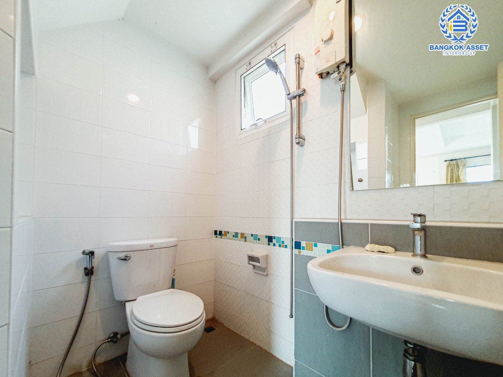 *****บ้านเดี่ยวมือสอง โครงการ ชัยพฤกษ์ รัตนาธิเบศร์-วงแหวน เนื้อที่กว้าง 62.20 ตร.ว. ฟังก์ชัน 3 ห้องนอน 3 ห้องน้ำ 2 ที่จอดรถ คุณภาพจาก L&H สภาพดีมาก พร้อมอยู่ บนทำเลเชื่อมต่อถนนรัตนาธิเบศร์ ถนนบางกรวย-ไทรน้อย ถนนกาญจนาภิเษก ใกล้รถไฟฟ้าสายสีม่วง "สถานีคลองบางไผ่"