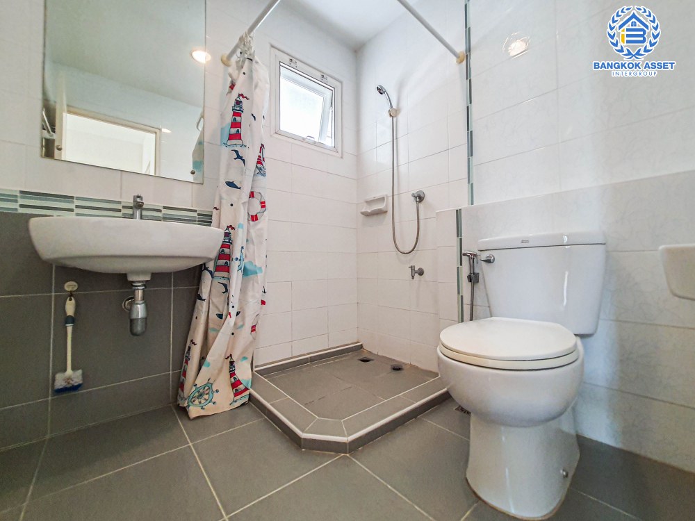 *****บ้านเดี่ยวมือสอง โครงการ ชัยพฤกษ์ รัตนาธิเบศร์-วงแหวน เนื้อที่กว้าง 62.20 ตร.ว. ฟังก์ชัน 3 ห้องนอน 3 ห้องน้ำ 2 ที่จอดรถ คุณภาพจาก L&H สภาพดีมาก พร้อมอยู่ บนทำเลเชื่อมต่อถนนรัตนาธิเบศร์ ถนนบางกรวย-ไทรน้อย ถนนกาญจนาภิเษก ใกล้รถไฟฟ้าสายสีม่วง "สถานีคลองบางไผ่"