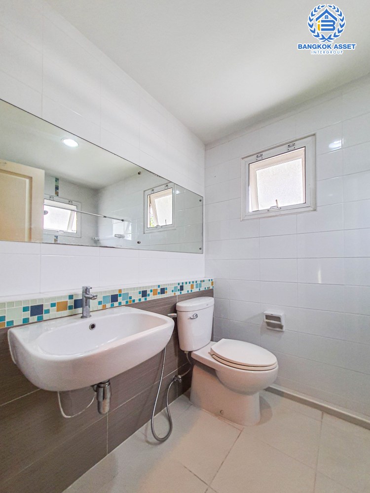 *****บ้านเดี่ยวมือสอง โครงการ ชัยพฤกษ์ รัตนาธิเบศร์-วงแหวน เนื้อที่กว้าง 62.20 ตร.ว. ฟังก์ชัน 3 ห้องนอน 3 ห้องน้ำ 2 ที่จอดรถ คุณภาพจาก L&H สภาพดีมาก พร้อมอยู่ บนทำเลเชื่อมต่อถนนรัตนาธิเบศร์ ถนนบางกรวย-ไทรน้อย ถนนกาญจนาภิเษก ใกล้รถไฟฟ้าสายสีม่วง "สถานีคลองบางไผ่"