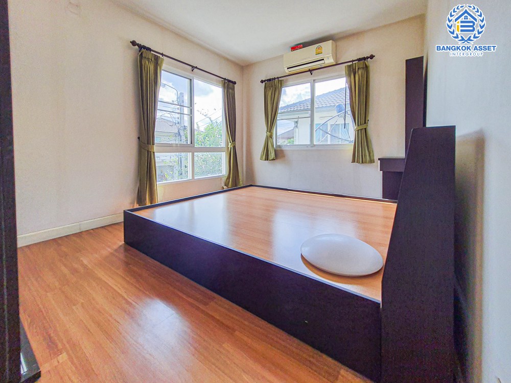 *****บ้านเดี่ยวมือสอง โครงการ ชัยพฤกษ์ รัตนาธิเบศร์-วงแหวน เนื้อที่กว้าง 62.20 ตร.ว. ฟังก์ชัน 3 ห้องนอน 3 ห้องน้ำ 2 ที่จอดรถ คุณภาพจาก L&H สภาพดีมาก พร้อมอยู่ บนทำเลเชื่อมต่อถนนรัตนาธิเบศร์ ถนนบางกรวย-ไทรน้อย ถนนกาญจนาภิเษก ใกล้รถไฟฟ้าสายสีม่วง "สถานีคลองบางไผ่"