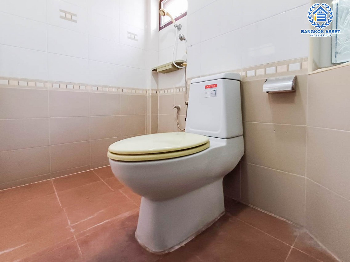 *****ทาวน์โฮม 3 ชั้นมือสองกรุงเทพมหานคร หมู่บ้าน สิชล กาญจนาภิเษก เนื้อที่กว้างมากถึง 27.7 ตร.ว. ฟังก์ชัน 4 ห้องนอน 3 ห้องน้ำ 1 ที่จอดรถ แถมฟรี! 2 เครื่องปรับอากาศ บนทำเลเดินทางสะดวก เชื่อมต่อถนนกัลปพฤกษ์, ถนนกาญจนาภิเษก, ถนนเพชรเกษม จองด่วน!