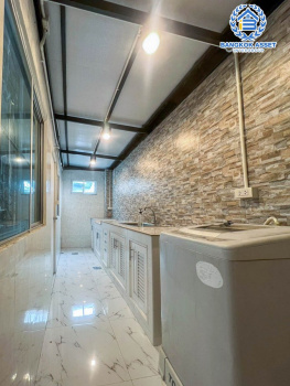 *****ทาวน์เฮ้าส์มือสองนนทบุรี โครงการ พฤกษาวิลล์72 นครอินทร์-พระเงิน หลังมุม! เนื้อที่กว้างขวางถึง 38.4 ตร.ว. ฟังก์ชัน 3 ห้องนอน 2 ห้องน้ำ 2 ที่จอดรถ บ้านพร้อมอยู่ แถมฟรี! 2 เครื่องปรับอากาศ 1 เครื่องทำน้ำอุ่น บนทำเลแห่งการเดินทาง เชื่อมต่อถนนกาญจนาภิเษก, ถนนนครอินทร์ ใกล้จุดขึ้นทางด่วน "ศรีรัช"