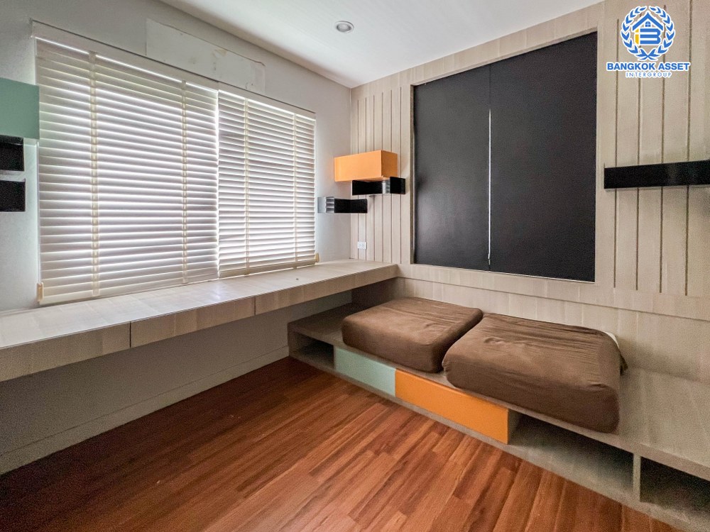 *****บ้านเดี่ยวมือสอง โครงการ พฤกษ์ลดา มหาชัย คุณภาพจาก Land & Houses เนื้อที่กว้าง 50 ตร.ว. ฟังก์ชัน 4 ห้องนอน 2 ห้องน้ำ 1 ที่จอดรถ บ้านใหม่ พร้อมเข้าอยู่ บนทำเลเดินทางเข้า-ออกในเมืองสะดวก เชื่อมต่อถนนเอกชัย ถนนเดิมบาง ถนนวัดเจษฎาวิถี ใกล้ Porto Chino มหาชัย