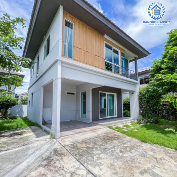 *****บ้านเดี่ยวมือสอง โครงการ พฤกษ์ลดา มหาชัย คุณภาพจาก Land & Houses เนื้อที่กว้าง 50 ตร.ว. ฟังก์ชัน 4 ห้องนอน 2 ห้องน้ำ 1 ที่จอดรถ บ้านใหม่ พร้อมเข้าอยู่ บนทำเลเดินทางเข้า-ออกในเมืองสะดวก เชื่อมต่อถนนเอกชัย ถนนเดิมบาง ถนนวัดเจษฎาวิถี ใกล้ Porto Chino มหาชัย