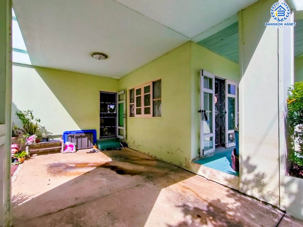 *****บ้านเดี่ยวมือสอง โครงการ ดิเอมเมอรัลด์การ์เด้นท์ แอนด์ สปอร์ตคลับ ราชพฤกษ์ หลังมุม เนื้อที่กว่า 61.70 ตร.ว. ฟังก์ชัน 3 ห้องนอน 2 ห้องน้ำ 1 ที่จอดรถ บรรยากาศเป็นส่วนตัว บนทำเลเชื่อมต่อถนนราชพฤกษ์ ถนนพระราม5 ถนนนครอินทร์ ถนนรัตนาธิเบศร์ ใกล้รถไฟฟ้าสายสีม่วง "สถานีบางรักใหญ่" ใกล้จุดขึ้นทางด่วน "แจ้งวัฒนะ"