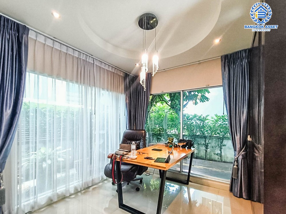 บ้านเดี่ยวมือสอง โครงการ ไลฟ์ บางกอก บูเลอวาร์ด ราชพฤกษ์-รัตนาธิเบศร์ เนื้อที่ 50.30 ตร.ว. ฟังก์ชัน 3 ห้องนอน 3 ห้องน้ำ จอดรถได้ 2 คัน แถมฟรี! เครื่องปรับอากาศ บนทำเลติดถนนราชพฤกษ์ เชื่อมต่อทุกเส้นทาง ใกล้รถไฟฟ้าสายสีม่วง "สถานีท่าอิฐ" และจุดขึ้นทางด่วน "ศรีรัช"