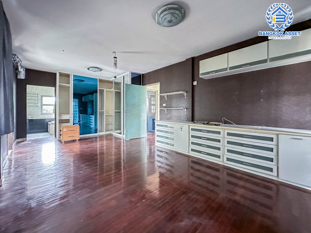 *****บ้านเดี่ยวมือสอง โครงการ นันทวัน กาญจนาภิเษก เนื้อที่ 60.80 ตร.ว. ฟังก์ชัน 3 ห้องนอน 3 ห้องน้ำ 1 ที่จอดรถ บ้านสวย พร้อมอยู่ บนทำเลเดินทางสะดวก เชื่อมต่อถนนรัตนาธิเบศร์ ถนนนครอินทร์ ถนนกาญจนาภิเษก ใกล้รถไฟฟ้าสายสีม่วง "สถานีสามแยกบางใหญ่" และจุดขึ้นทางพิเศษประจิมรัถยา