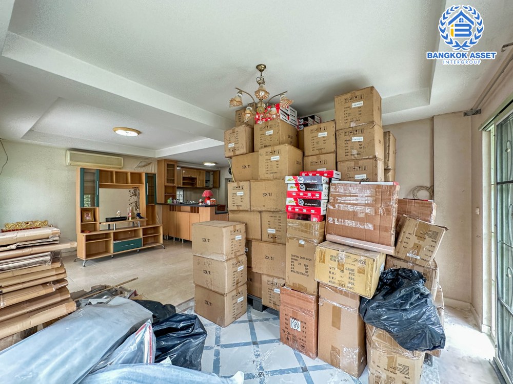 *****บ้านเดี่ยวมือสอง โครงการ นันทวัน กาญจนาภิเษก เนื้อที่ 60.80 ตร.ว. ฟังก์ชัน 3 ห้องนอน 3 ห้องน้ำ 1 ที่จอดรถ บ้านสวย พร้อมอยู่ บนทำเลเดินทางสะดวก เชื่อมต่อถนนรัตนาธิเบศร์ ถนนนครอินทร์ ถนนกาญจนาภิเษก ใกล้รถไฟฟ้าสายสีม่วง "สถานีสามแยกบางใหญ่" และจุดขึ้นทางพิเศษประจิมรัถยา