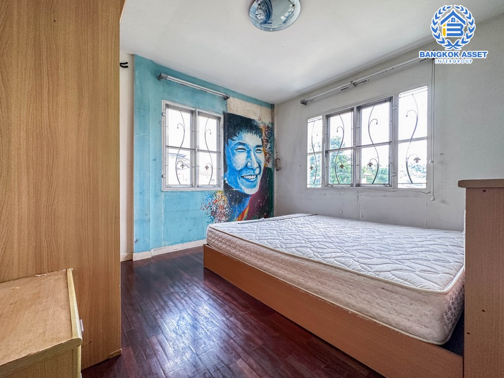 *****บ้านเดี่ยวมือสอง โครงการ นันทวัน กาญจนาภิเษก เนื้อที่ 60.80 ตร.ว. ฟังก์ชัน 3 ห้องนอน 3 ห้องน้ำ 1 ที่จอดรถ บ้านสวย พร้อมอยู่ บนทำเลเดินทางสะดวก เชื่อมต่อถนนรัตนาธิเบศร์ ถนนนครอินทร์ ถนนกาญจนาภิเษก ใกล้รถไฟฟ้าสายสีม่วง "สถานีสามแยกบางใหญ่" และจุดขึ้นทางพิเศษประจิมรัถยา