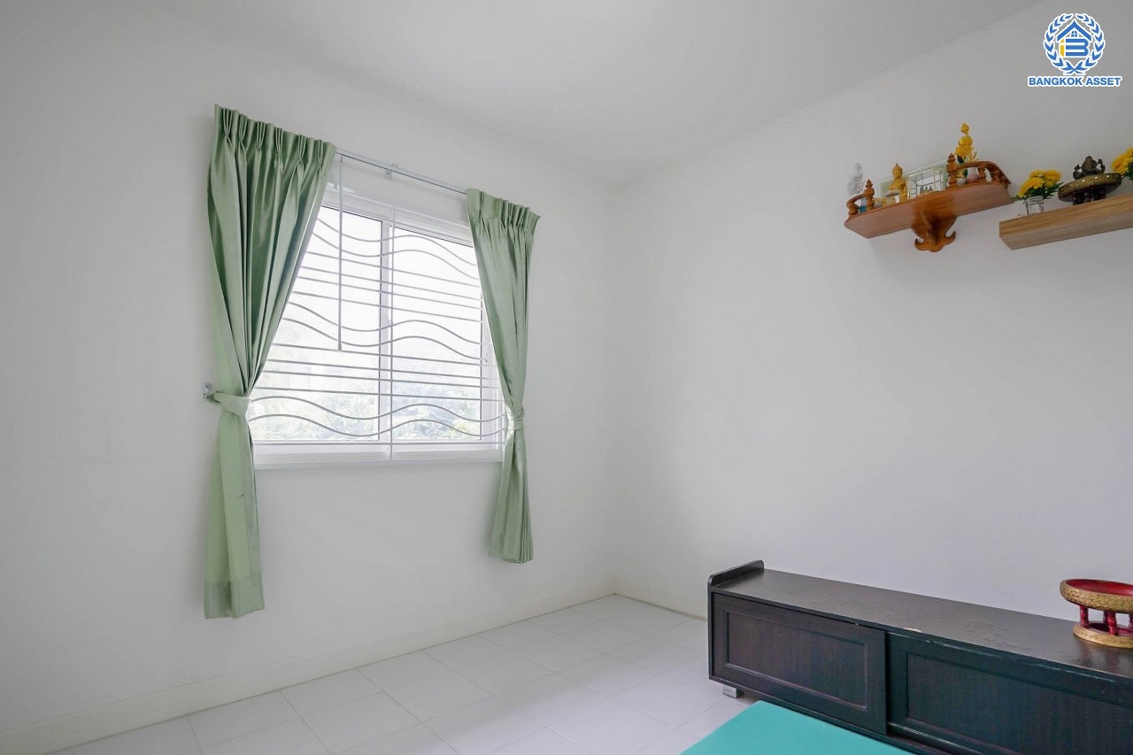 *****ทาวน์เฮ้าส์มือสองนนทบุรี โครงการ ไลโอ บลิสซ์ กาญจนาภิเษก-ชัยพฤกษ์ หลังมุม! เนื้อที่กว้างเกือบ 28 ตร.ว. ฟังก์ชัน 3 ห้องนอน 2 ห้องน้ำ 2 ที่จอดรถ บ้านสภาพสวย พร้อมอยู่ เนื้อที่เยอะ บนทำเลเชื่อมต่อ ถนนกาญจนาภิเษก, ถนนรัตนาธิเบศร์ ใกล้รถไฟฟ้าสายสีม่วง "สถานีคลองบางไผ่"