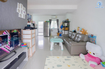 *****ทาวน์เฮ้าส์มือสองนนทบุรี โครงการ ไลโอ บลิสซ์ กาญจนาภิเษก-ชัยพฤกษ์ หลังมุม! เนื้อที่กว้างเกือบ 28 ตร.ว. ฟังก์ชัน 3 ห้องนอน 2 ห้องน้ำ 2 ที่จอดรถ บ้านสภาพสวย พร้อมอยู่ เนื้อที่เยอะ บนทำเลเชื่อมต่อ ถนนกาญจนาภิเษก, ถนนรัตนาธิเบศร์ ใกล้รถไฟฟ้าสายสีม่วง "สถานีคลองบางไผ่"