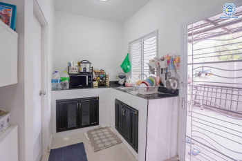 *****ทาวน์เฮ้าส์มือสองนนทบุรี โครงการ ไลโอ บลิสซ์ กาญจนาภิเษก-ชัยพฤกษ์ หลังมุม! เนื้อที่กว้างเกือบ 28 ตร.ว. ฟังก์ชัน 3 ห้องนอน 2 ห้องน้ำ 2 ที่จอดรถ บ้านสภาพสวย พร้อมอยู่ เนื้อที่เยอะ บนทำเลเชื่อมต่อ ถนนกาญจนาภิเษก, ถนนรัตนาธิเบศร์ ใกล้รถไฟฟ้าสายสีม่วง "สถานีคลองบางไผ่"