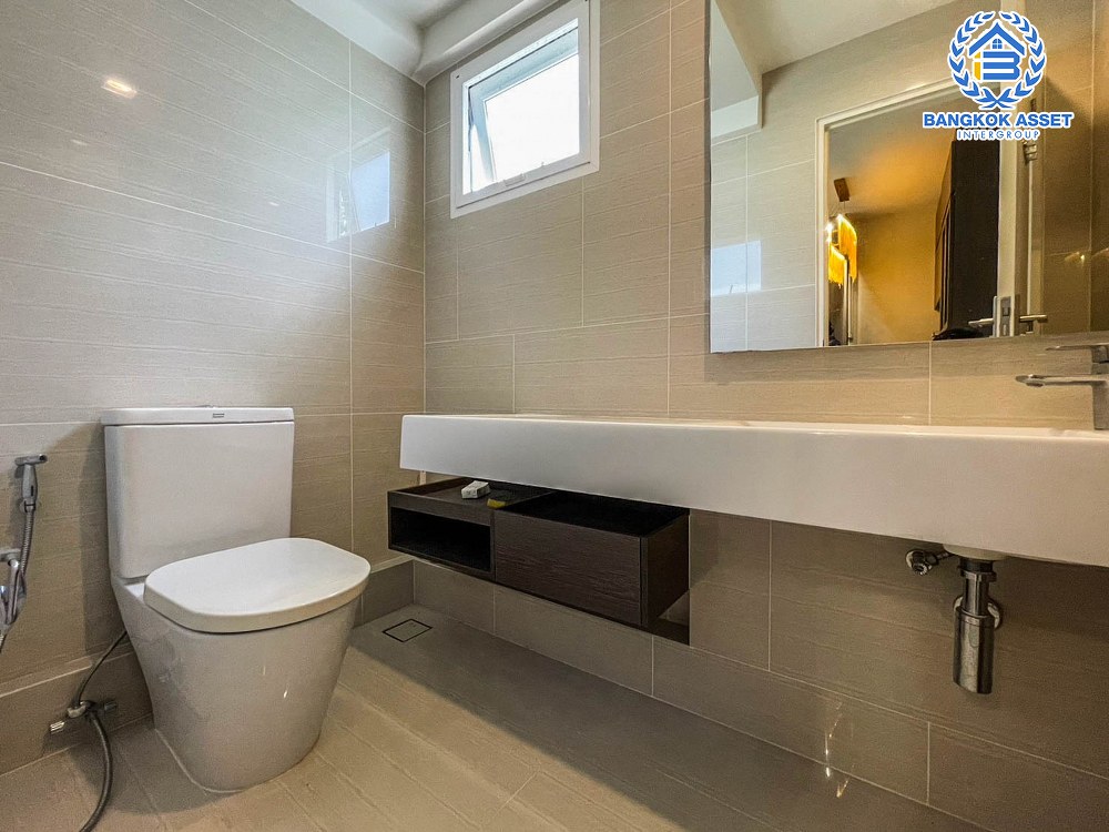 *****บ้านเดี่ยวมือสอง โครงการ มัณฑนา ราชพฤกษ์-สะพานเจษฎาบดินทร์ฯ เนื้อที่มากถึง 73.20 ตร.ว. ฟังก์ชัน 4 ห้องนอน 4 ห้องน้ำ 2 ที่จอดรถ พื้นที่รอบบ้านกว้างขวาง ภายในสภาพดีเยี่ยม บนทำเลติดถนนราชพฤกษ์ เชื่อมต่อถนนถนนพระราม5 ถนนรัตนาธิเบศร์ ใกล้เซ็นทรัลรัตนาธิเบศร์ จุดทางด่วน "ศรีรัช"