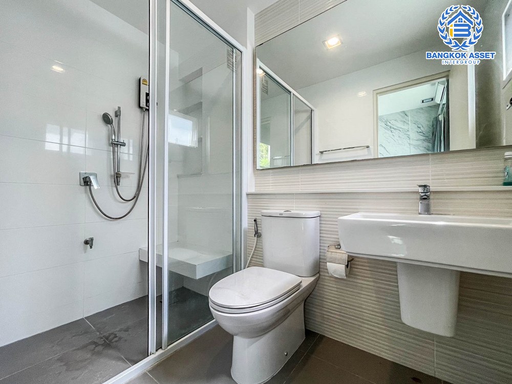 *****บ้านเดี่ยวมือสอง โครงการ มัณฑนา ราชพฤกษ์-สะพานเจษฎาบดินทร์ฯ เนื้อที่มากถึง 73.20 ตร.ว. ฟังก์ชัน 4 ห้องนอน 4 ห้องน้ำ 2 ที่จอดรถ พื้นที่รอบบ้านกว้างขวาง ภายในสภาพดีเยี่ยม บนทำเลติดถนนราชพฤกษ์ เชื่อมต่อถนนถนนพระราม5 ถนนรัตนาธิเบศร์ ใกล้เซ็นทรัลรัตนาธิเบศร์ จุดทางด่วน "ศรีรัช"