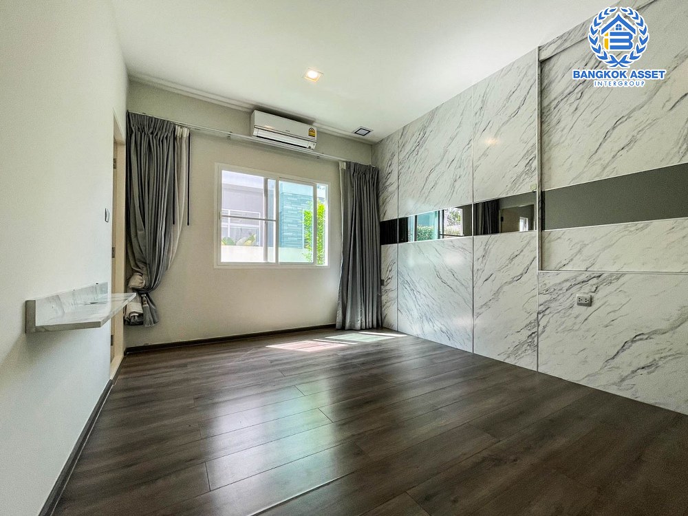 *****บ้านเดี่ยวมือสอง โครงการ มัณฑนา ราชพฤกษ์-สะพานเจษฎาบดินทร์ฯ เนื้อที่มากถึง 73.20 ตร.ว. ฟังก์ชัน 4 ห้องนอน 4 ห้องน้ำ 2 ที่จอดรถ พื้นที่รอบบ้านกว้างขวาง ภายในสภาพดีเยี่ยม บนทำเลติดถนนราชพฤกษ์ เชื่อมต่อถนนถนนพระราม5 ถนนรัตนาธิเบศร์ ใกล้เซ็นทรัลรัตนาธิเบศร์ จุดทางด่วน "ศรีรัช"