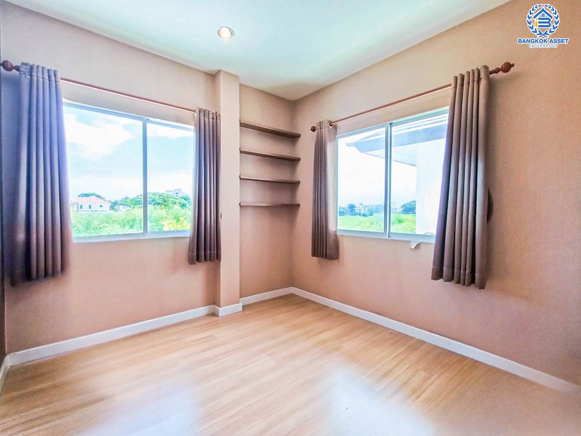 *****บ้านเดี่ยวมือสองกรุงเทพมหานคร โครงการ เนอวานา อินโทร กาญจนาภิเษก เนื้อที่กว้างเกือบ 53 ตร.ว. ฟังก์ชัน 3 ห้องนอน 2 ห้องน้ำ 2 ที่จอดรถ แถมฟรี! 4 เครื่องปรับอากาศ 1 เครื่องทำน้ำอุ่น บนทำเลแห่งการเดินทาง เชื่อมต่อถนนกาญจนาภิเษก, ถนนรามคำแหง ใกล้จุดขึ้นทางด่วน "วงแหวน-กาญจนาภิเษก" จองเลย