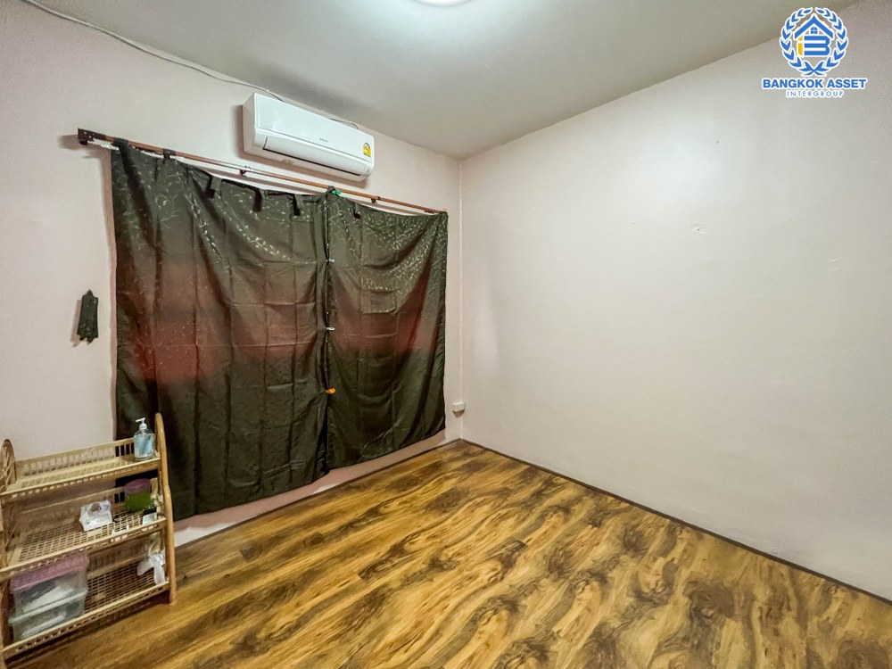 *****ทาวน์เฮ้าส์มือสอง โครงการ พฤกษา18/1 กาญจนาภิเษก เนื้อที่ 18 ตร.ว. ฟังก์ชัน 3 ห้องนอน 2 ห้องน้ำ 1 ที่จอดรถ บ้านสภาพดี บรรยากาศโครงการเงียบสงบ พร้อมเข้าอยู่ บนทำเลแห่งการเดินทาง เพียง 10 นาทีถึงเซ็นทรัลเวสต์เกต และรถไฟฟ้าสายสีม่วง "สถานีตลาดบางใหญ่"