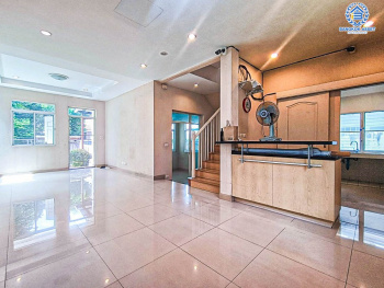 *****บ้านเดี่ยวมือสอง โครงการ บางกอก บูเลอวาร์ด ราชพฤกษ์-พระราม5 จากแบรนด์ SC ASSET เนื้อที่กว่า 56.10 ตร.ว. ฟังก์ชัน 4 ห้องนอน 4 ห้องน้ำ จอดรถได้ 2 คัน รอบบ้านกว้างขวาง ภายในสภาพดี บรรยากาศเป็นส่วนตัว บนทำเลติดถนนราชพฤกษ์ เพียง 10 ถึงรถไฟฟ้า "สถานีบางรักใหญ่" และจุดขึ้นทางด่วน "ศรีรัช"