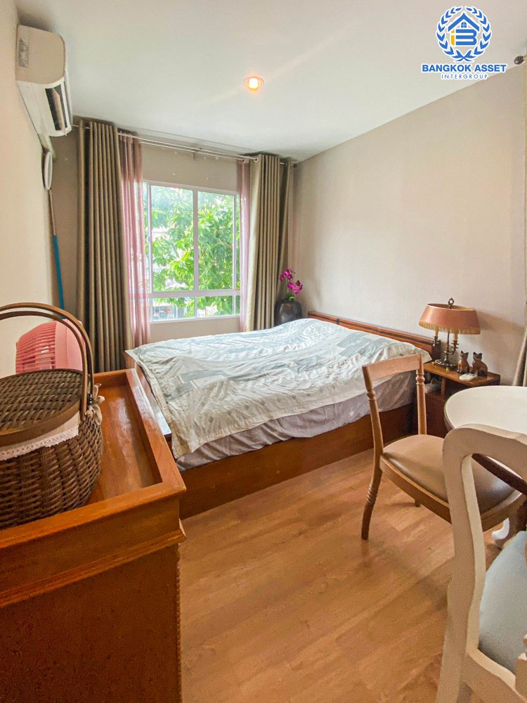 *****ทาวน์โฮม 3 ชั้น มือสอง โครงการ เดอะแพลนท์ซิตี้ แจ้งวัฒนะ-ปากเกร็ด เนื้อที่กว้าง 28.40 ตร.ว. ฟังก์ชัน 3 ห้องนอน 3 ห้องน้ำ 2 ที่จอดรถ สภาพพร้อมอยู่ แถมฟรี! เครื่องปรับอากาศ บนทำเลเดินทางสะดวก เชื่อมต่อถนนศรีสมาน ถนนแจ้งวัฒนะ ใกล้รถไฟฟ้าสายสีชมพู "สถานีเมืองทองธานี" และจุดขึ้นทางด่วน "แจ้งวัฒนะ"