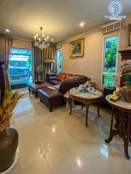 *****ทาวน์โฮม 3 ชั้น มือสอง โครงการ เดอะแพลนท์ซิตี้ แจ้งวัฒนะ-ปากเกร็ด เนื้อที่กว้าง 28.40 ตร.ว. ฟังก์ชัน 3 ห้องนอน 3 ห้องน้ำ 2 ที่จอดรถ สภาพพร้อมอยู่ แถมฟรี! เครื่องปรับอากาศ บนทำเลเดินทางสะดวก เชื่อมต่อถนนศรีสมาน ถนนแจ้งวัฒนะ ใกล้รถไฟฟ้าสายสีชมพู "สถานีเมืองทองธานี" และจุดขึ้นทางด่วน "แจ้งวัฒนะ"