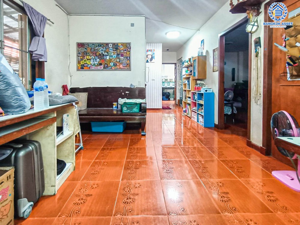 *****บ้านเดี่ยวมือสอง โครงการ เศรษฐพงษ์ กาญจนาภิเษก เนื้อที่ 50.40 ตร.ว. ฟังก์ชัน 3 ห้องนอน 3 ห้องน้ำ 2 ที่จอดรถ ภายในกว้างขวาง สภาพดีมาก บนทำเลเดินทางสะดวก เชื่อมต่อถนนกาญจนาภิเษก ถนนบ้านกล้วย-ไทรน้อย ใกล้รถไฟฟ้าสายสีม่วง "สถานีคลองบางไผ่" และจุดขึ้นทางด่วน "ศรีรัช"