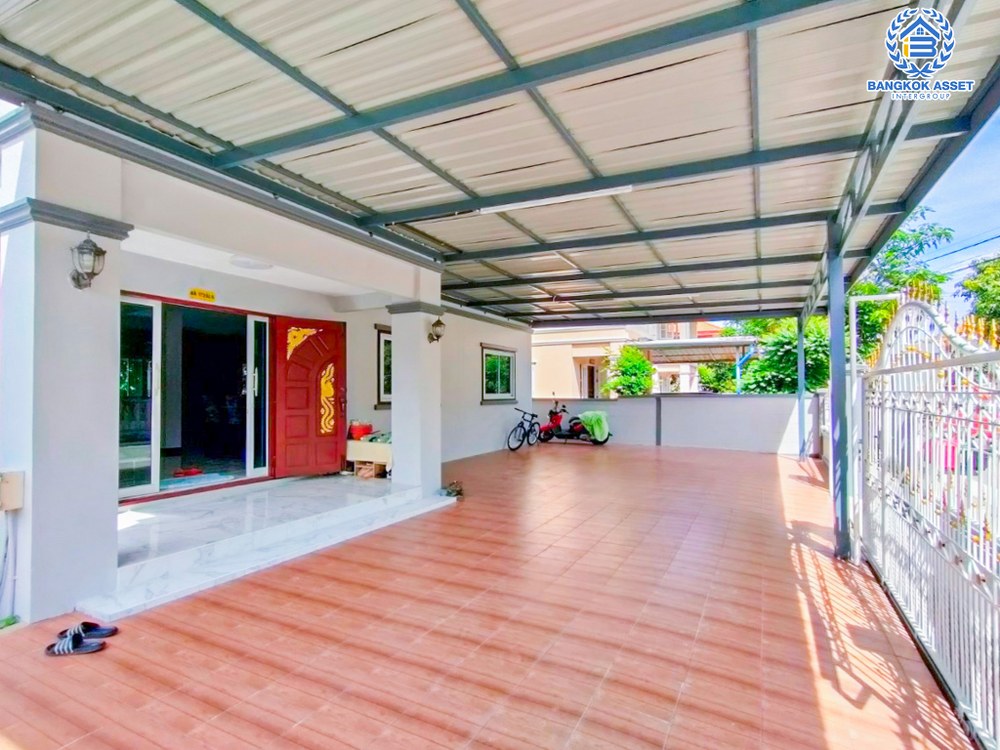 *****บ้านเดี่ยวมือสอง โครงการ เฟื่องสุข3 346 บนเนื้อที่ 73.70 ตร.ว. ฟังก์ชัน 4 ห้องนอน 3 ห้องน้ำ 2 ที่จอดรถ บ้านพื้นที่หลังบ้านกว้าง ต่อเติมครบพร้อมเข้าอยู่ได้เลย ตั้งบนทำเลเดินทางสะดวก เชื่อมต่อถนนกาญจนาภิเษก ถนนรัตนาธิเบศร์ ถนนราชพฤกษ์ ใกล้รถไฟฟ้าสายสีม่วง "สถานีคลองบางไผ่" และทางด่วน "ศรีรัช"