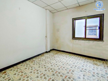 *****ทาวน์โฮม 3 ชั้นมือสอง โครงการ พงษ์ศิริชัย4 เพชรเกษม เนื้อที่กว้าง 17 ตร.ว. ฟังก์ชัน 5 ห้องนอน 4 ห้องน้ำ 1 ที่จอดรถ ทำเลกลางใจชุมชนค้าขายได้ มีสิ่งอำนวยความสะดวกครบ สามารถเดินทางได้หลายเส้นทาง เชื่อมต่อถนนเพชรเกษม ถนนบางบอน5 ถนนพุทธสาคร ใกล้เดอะมอลบางแค