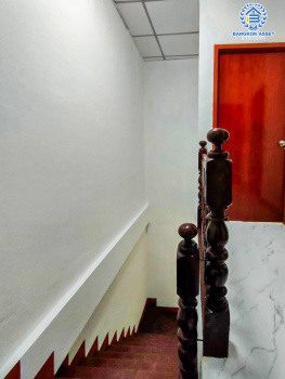 *****ทาวน์เฮ้าส์มือสอง โครงการ พงษ์ศิริชัย4 เพชรเกษม เนื้อที่กว้าง 16 ตร.ว. ฟังก์ชัน 3 ห้องนอน 2 ห้องน้ำ 1 ที่จอดรถ ทำเลกลางใจชุมชนค้าขายได้ มีสิ่งอำนวยความสะดวกครบ สามารถเดินทางได้หลายเส้นทาง เชื่อมต่อถนนเพชรเกษม ถนนบางบอน5 ถนนพุทธสาคร ใกล้เดอะมอลบางแค